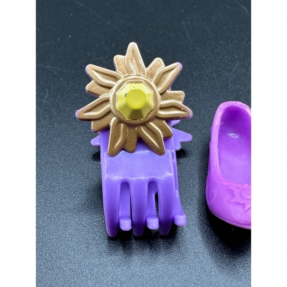 Rapunzel doll Disney replacement shoes and hair clip fashion doll size